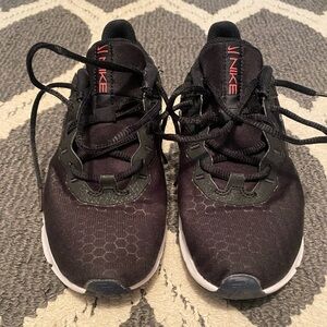 Nike Women’s Sneakers 7.5